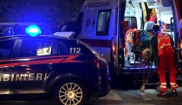 Castronno accoltellato via belvedere