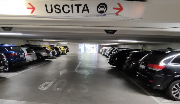 Gallarate parking abusivo malpensa