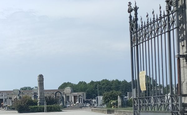 Lonate sepoltura cimitero ampliamento
