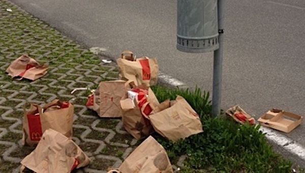 Gallarate rifiuti McDonald’s