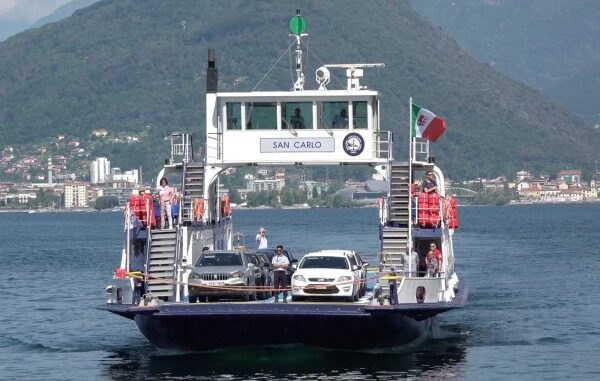 lago maggiore basso portata traghetto