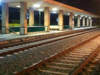 Tradate uomo sotto treno