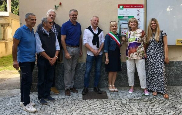 centro gavirate defibrillatore