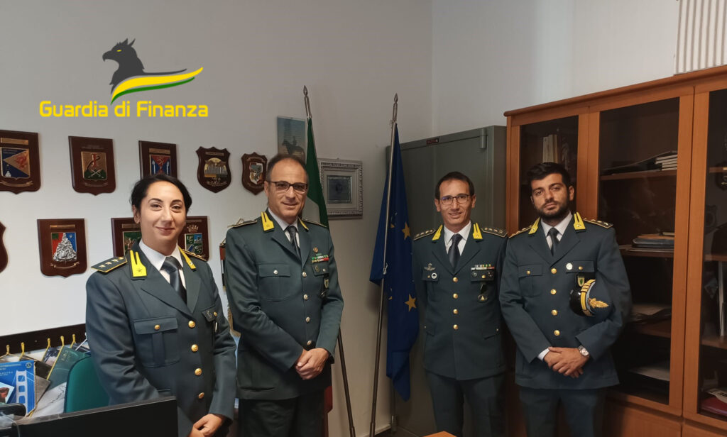 Saronno guardia finanza salamone