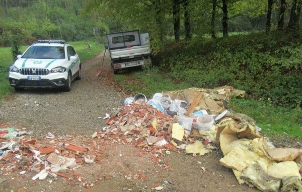rifiuti abbandonati vedano olona