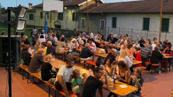 coarezza per strada tigelle
