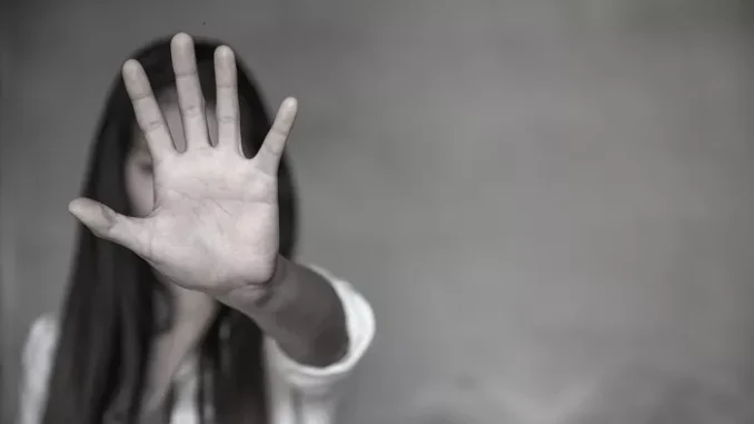 minchella violenza lupo