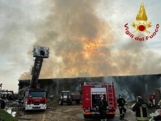 robeccosulnaviglio incendio casolare vigilidelfuoco