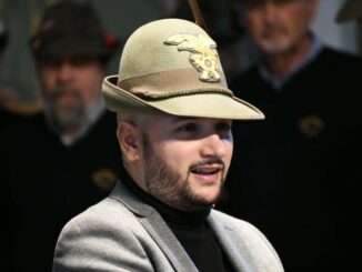 lonate maresciallo alpini scuse sindaco