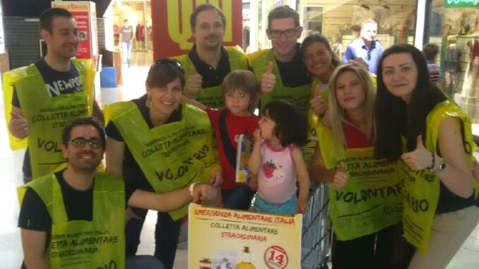 Gallarate raccolta alimentare supermercati