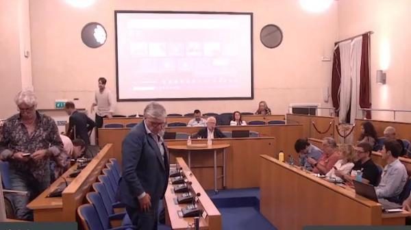 legnano bilancio opposizioni abbandono