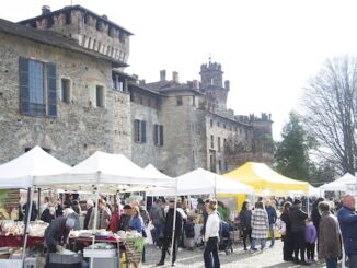 Somma mercatini natale castello