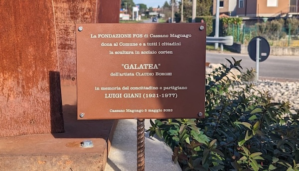 Cassano magnago monumento rotonda