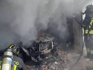Vergiate incendio auto box