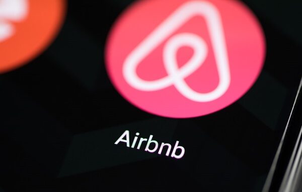 milano finanza airbnb