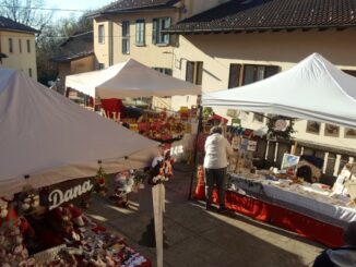 luci di natale alla rasa
