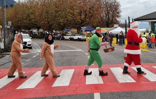 natale porto valtravaglia mercatini