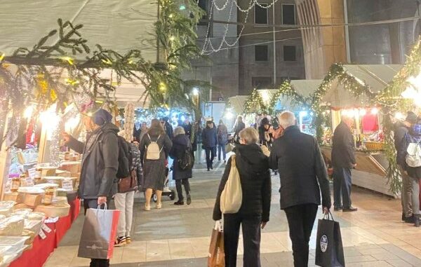 natale varese parcheggi luminarie