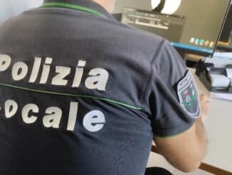castanoprimo polizialocale mercato accattonaggio