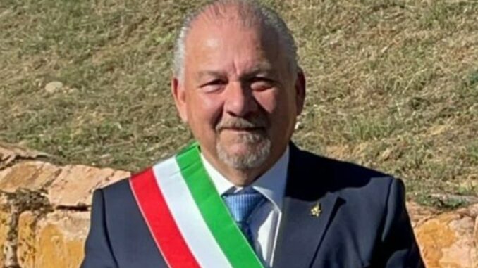 cavaria zeni ira soldi