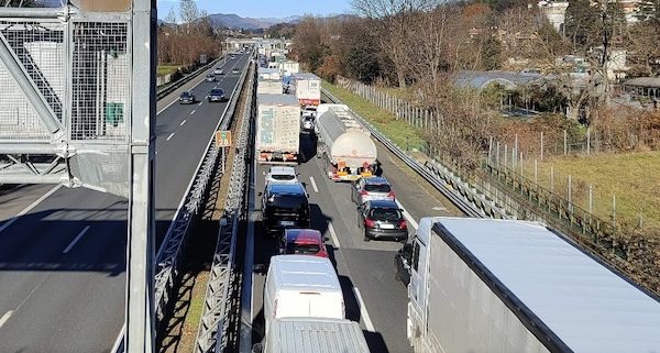 cavaria castronno ribaltamento a8