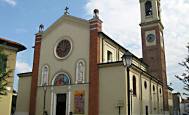 parabiago incendio chiesa presepe