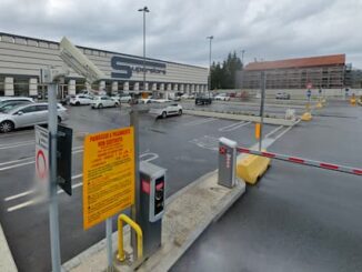 sesto-calende-parcheggio-esselunga