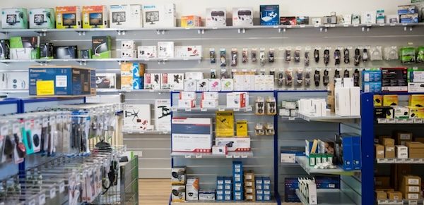gallarate furto negozio elettronica