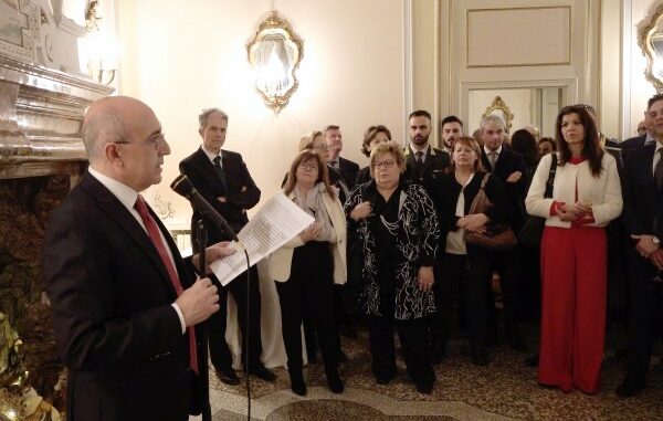 auguri prefetto varese
