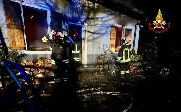 Luino incendio abitazione capodanno