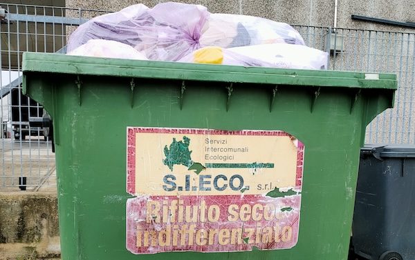 Cassano sieco rifiuti debiti