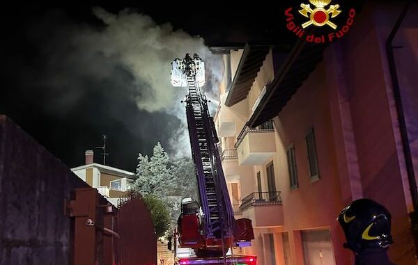bustogarolfo incendio feriti vigilidelfuoco