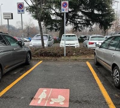 legnano parcheggi rosa famiglie