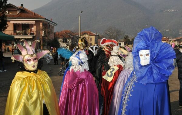 valcuvia carnevale gruppi carri