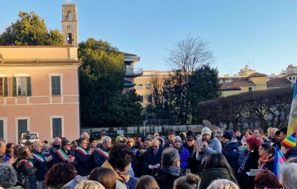 varese marcia pace papa