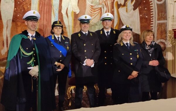 vedano agenti polizia locale