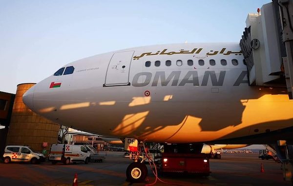 Malpensa oman air finestrino