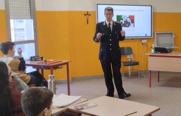 castanoprimo polizialocale scuole legalità