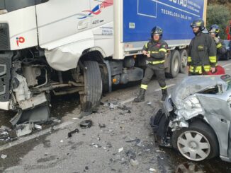 travedona incidente auto camion