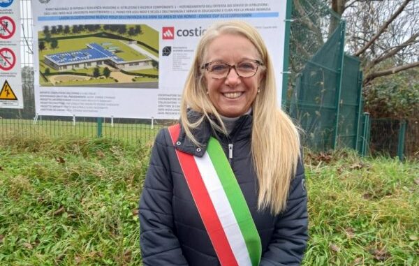 sindaco carnago barbara carabelli