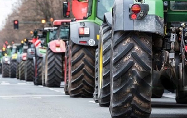 trattori agricoltori politica
