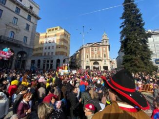 varese carnevale modifiche bus