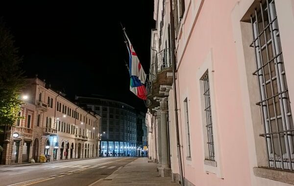 varese piazze giorno ricordo