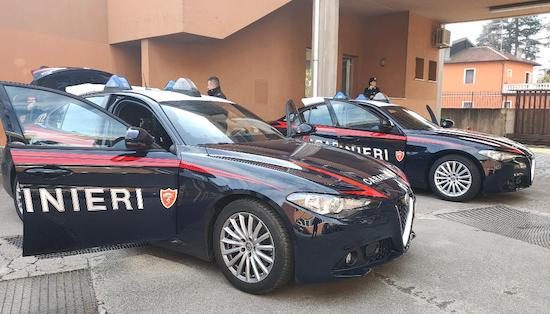 carabinieri pattuglia caserma