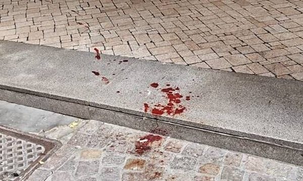 Gallarate accoltellato tunisino sangue