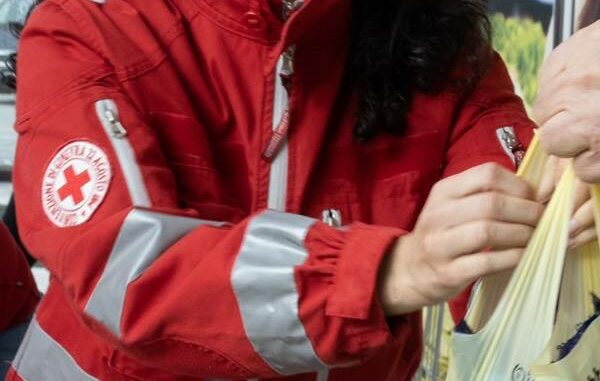 raccolta alimentare cri varese