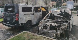 legnano auto bruciate vigilidelfuoco