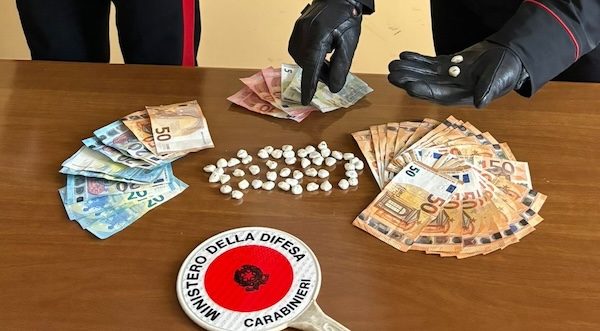 Sesto calende cocaina donna