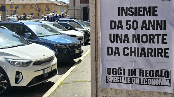 Gallarate funerale omicidio suicidio