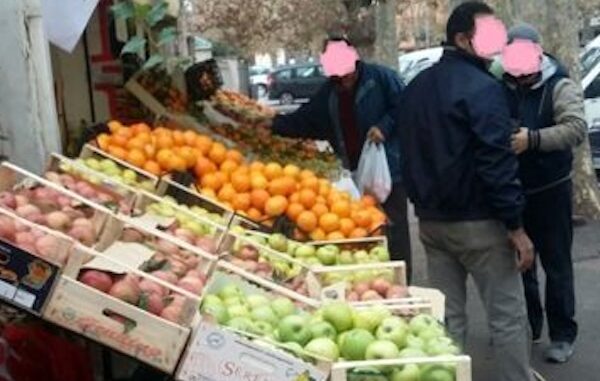 Gallarate fruttivendolo abusivo multa